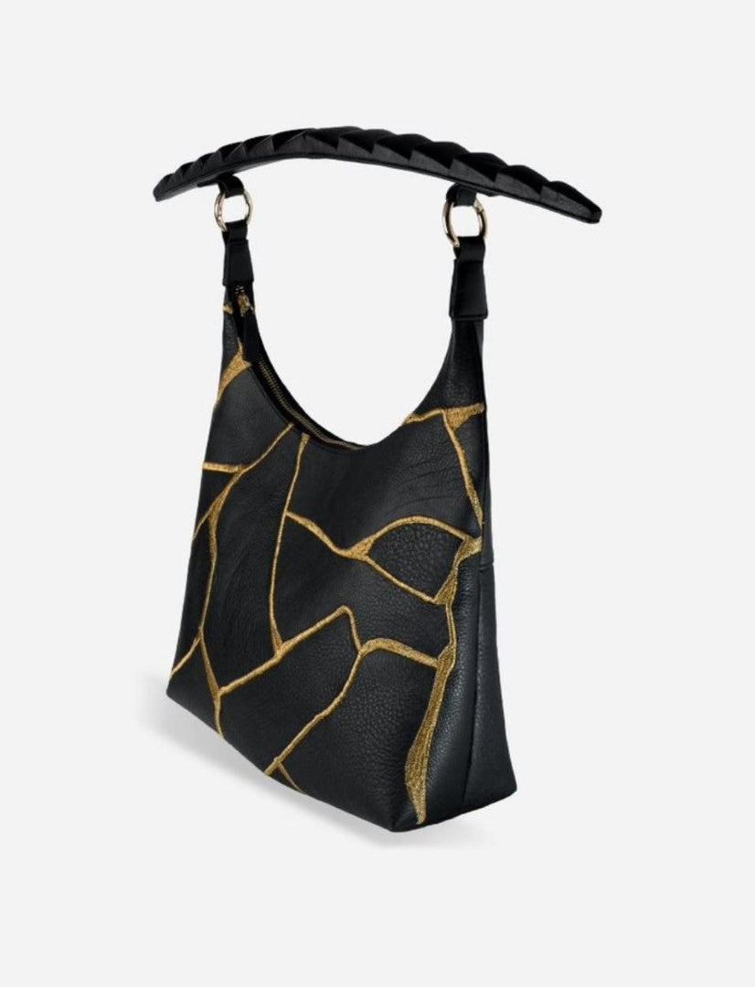 Akira Shoulder Bag in Black