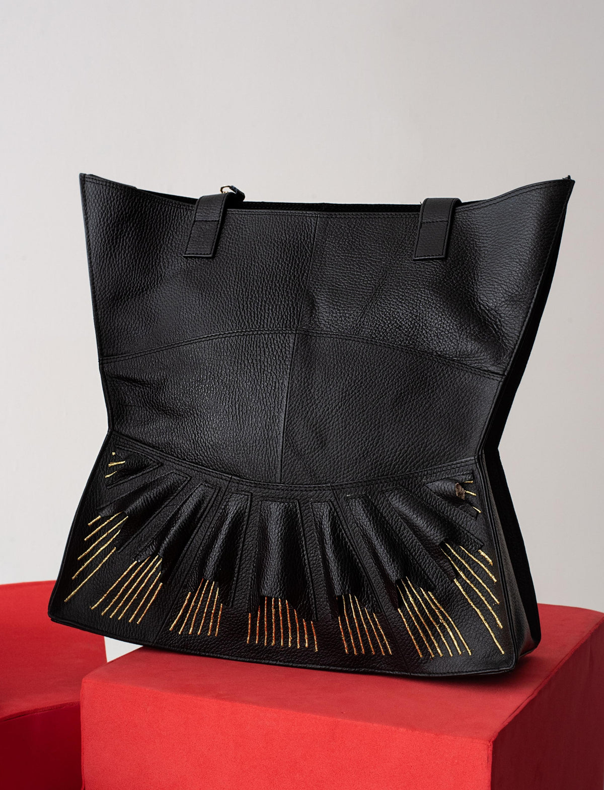 Urumi Tote in Black